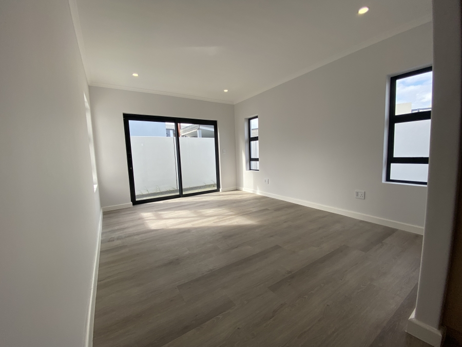 4 Bedroom Property for Sale in Sandown Western Cape